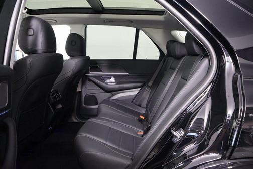 Black 2026 Mercedes-Benz GLE 450 4MATIC