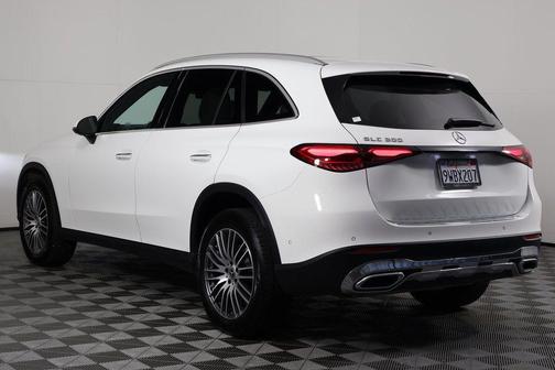 Polar White 2026 Mercedes-Benz GLC 300 Base
