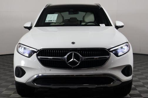 Polar White 2026 Mercedes-Benz GLC 300 Base