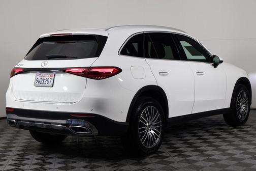Polar White 2026 Mercedes-Benz GLC 300 Base