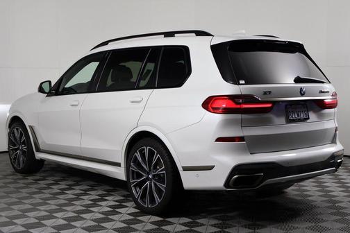 2022 BMW X7 M50i