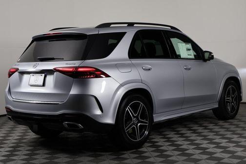 Cirrus Silver Metallic 2026 Mercedes-Benz GLE 450 4MATIC