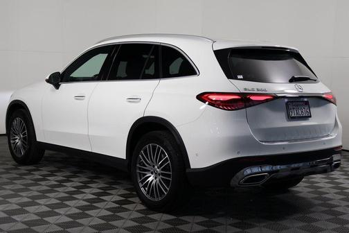 2025 Mercedes-Benz GLC 300 Base