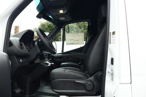 2025 Mercedes-Benz Sprinter 2500 High Roof