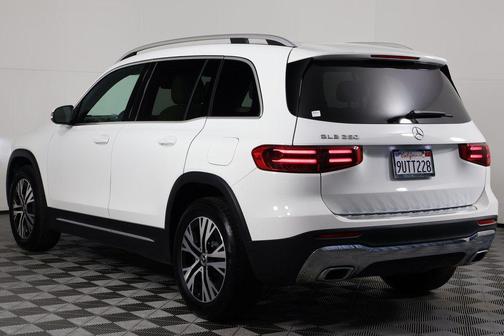 Polar White 2026 Mercedes-Benz GLB 250 Base