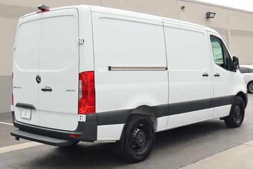 2026 Mercedes-Benz Sprinter 2500 Standard Roof