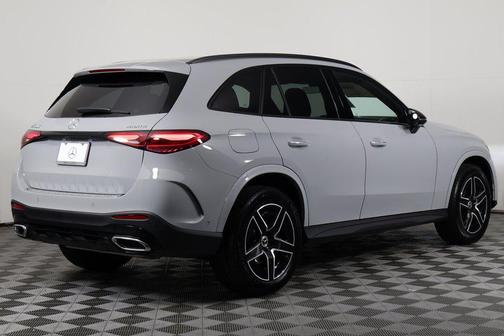 2026 Mercedes-Benz GLC 300 4MATIC