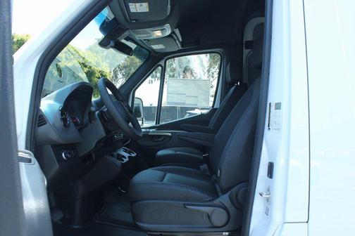 2025 Mercedes-Benz Sprinter 2500 High Roof