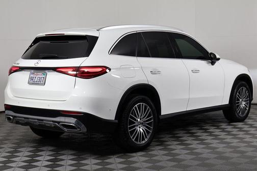 Polar White 2025 Mercedes-Benz GLC 300 Base