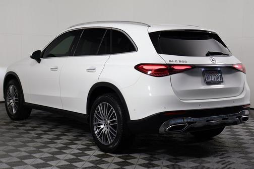 Polar White 2025 Mercedes-Benz GLC 300 Base