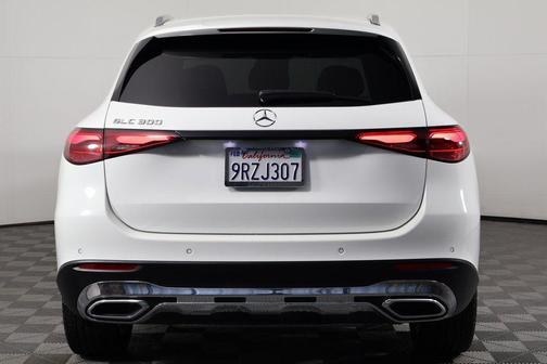 Polar White 2025 Mercedes-Benz GLC 300 Base