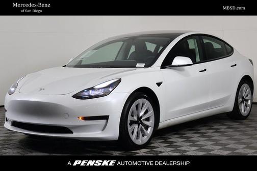 Pearl White Multi-Coat 2023 Tesla Model 3 Standard Range