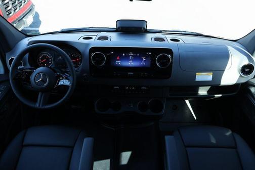 2025 Mercedes-Benz Sprinter 2500 Standard Roof