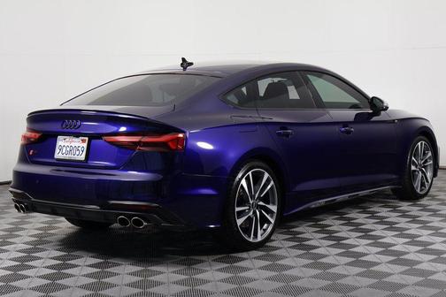 Navarra Blue Metallic 2022 Audi S5 Premium Plus TFSI quattro Tiptronic