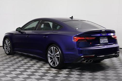 Navarra Blue Metallic 2022 Audi S5 Premium Plus TFSI quattro Tiptronic