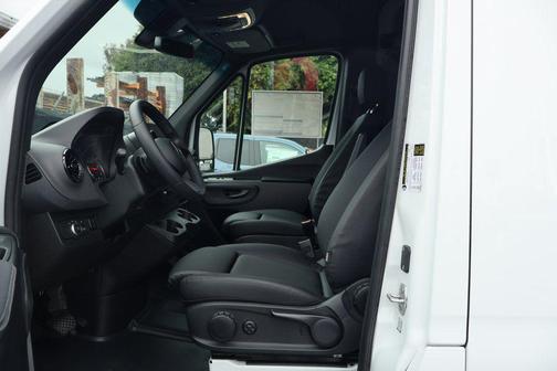 2026 Mercedes-Benz Sprinter 2500 High Roof