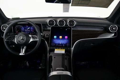 2026 Mercedes-Benz GLC 300 4MATIC