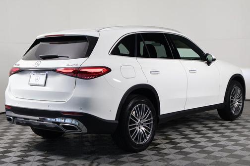 2026 Mercedes-Benz GLC 300 4MATIC