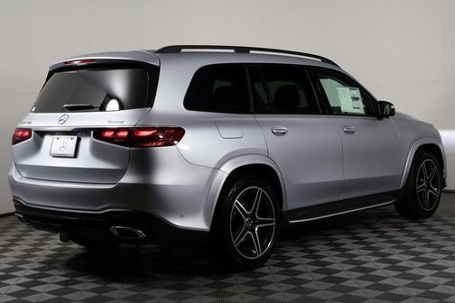 2026 Mercedes-Benz GLS 450 4MATIC