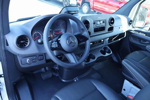 2026 Mercedes-Benz Sprinter 2500 Standard Roof