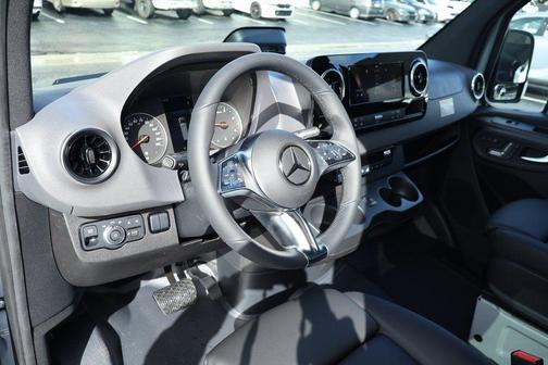 2026 Mercedes-Benz Sprinter 2500 Standard Roof
