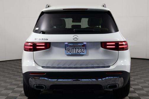 Polar White 2026 Mercedes-Benz GLB 250 Base