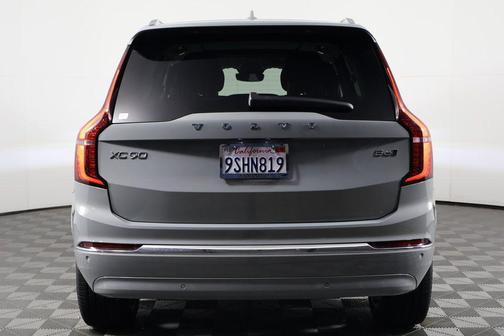 2025 Volvo XC90 B6 Ultra