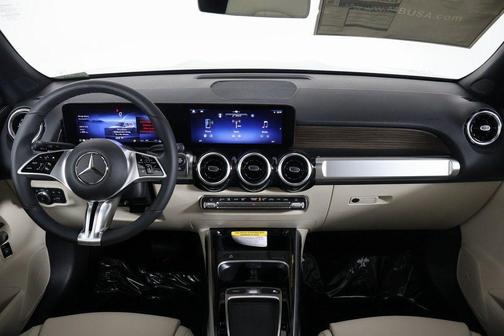 Night Black 2026 Mercedes-Benz GLB 250 Base