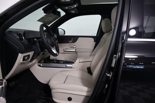 Night Black 2026 Mercedes-Benz GLB 250 Base
