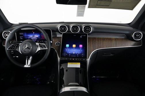 Polar White 2026 Mercedes-Benz GLC 300 Base