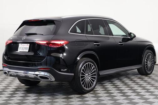 2025 Mercedes-Benz GLC 300 Base