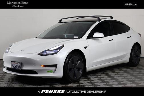 Pearl White Multi-Coat 2023 Tesla Model 3 Standard Range