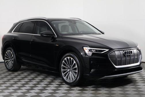 2019 Audi e-tron Premium Plus