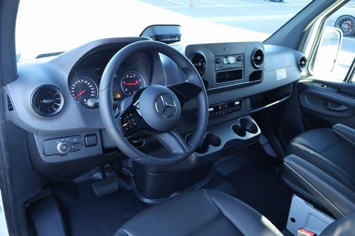 2026 Mercedes-Benz Sprinter 2500 Standard Roof