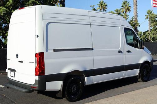 2026 Mercedes-Benz Sprinter 2500 Standard Roof