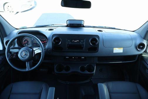 2026 Mercedes-Benz Sprinter 2500 Standard Roof