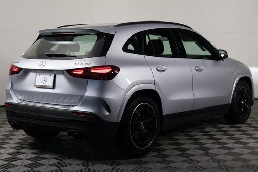 Cirrus Silver Metallic 2026 Mercedes-Benz AMG GLA 35 4MATIC