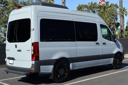 2025 Mercedes-Benz Sprinter 2500 Standard Roof