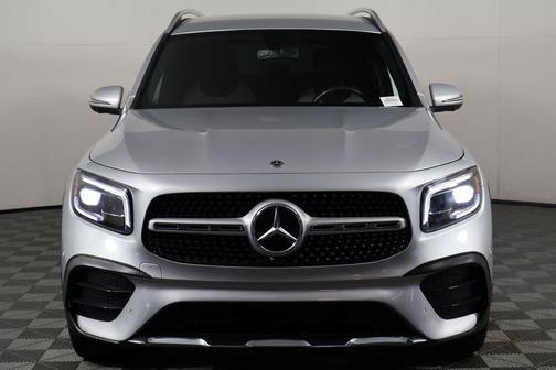 Iridium Silver Metallic 2021 Mercedes-Benz GLB 250 Base