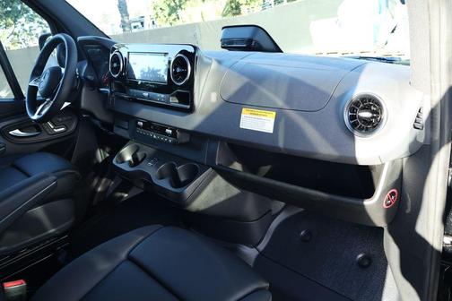 2026 Mercedes-Benz Sprinter 2500 High Roof