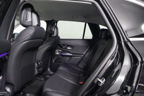 2025 Mercedes-Benz GLC 350e Base