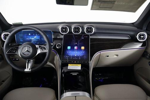 Moonlight White Metallic 2026 Mercedes-Benz GLC 300 Base
