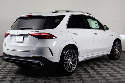 MANUFAKTUR Moonlight White Metallic 2026 Mercedes-Benz AMG GLE 63 S 4MATIC+