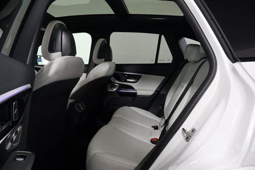 2026 Mercedes-Benz GLC 300 Base