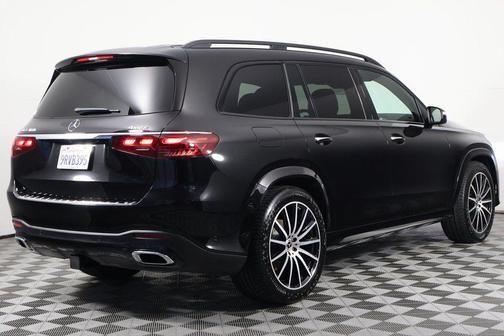 Obsidian Black Metallic 2025 Mercedes-Benz GLS 450 4MATIC