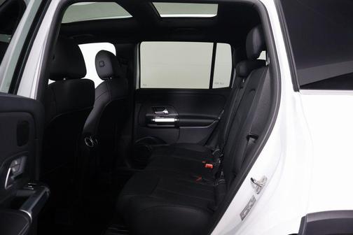 Polar White 2026 Mercedes-Benz GLB 250 Base