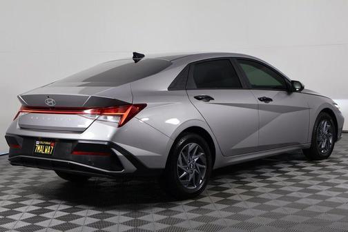 Fluid Metal 2024 Hyundai ELANTRA HEV Blue