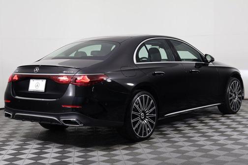Obsidian Black Metallic 2026 Mercedes-Benz E-Class 4MATIC