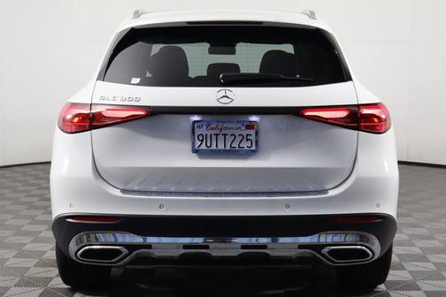 Polar White 2026 Mercedes-Benz GLC 300 Base