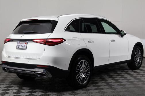 Polar White 2026 Mercedes-Benz GLC 300 Base